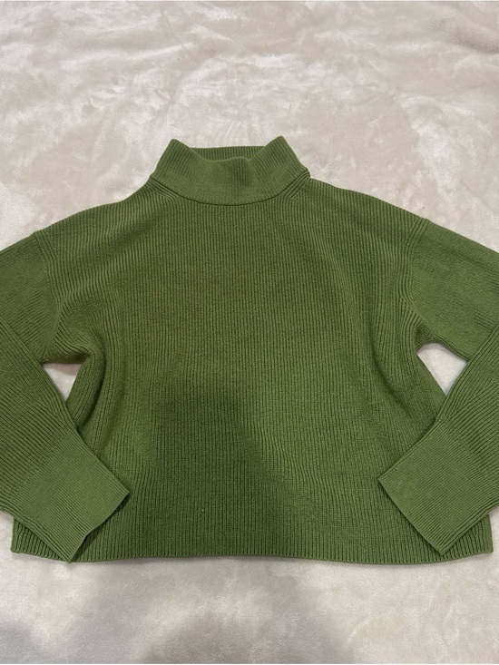 lululemon athletica Sweaters - Lululemon olive colored merino blend ribbed knit turtleneck sweater